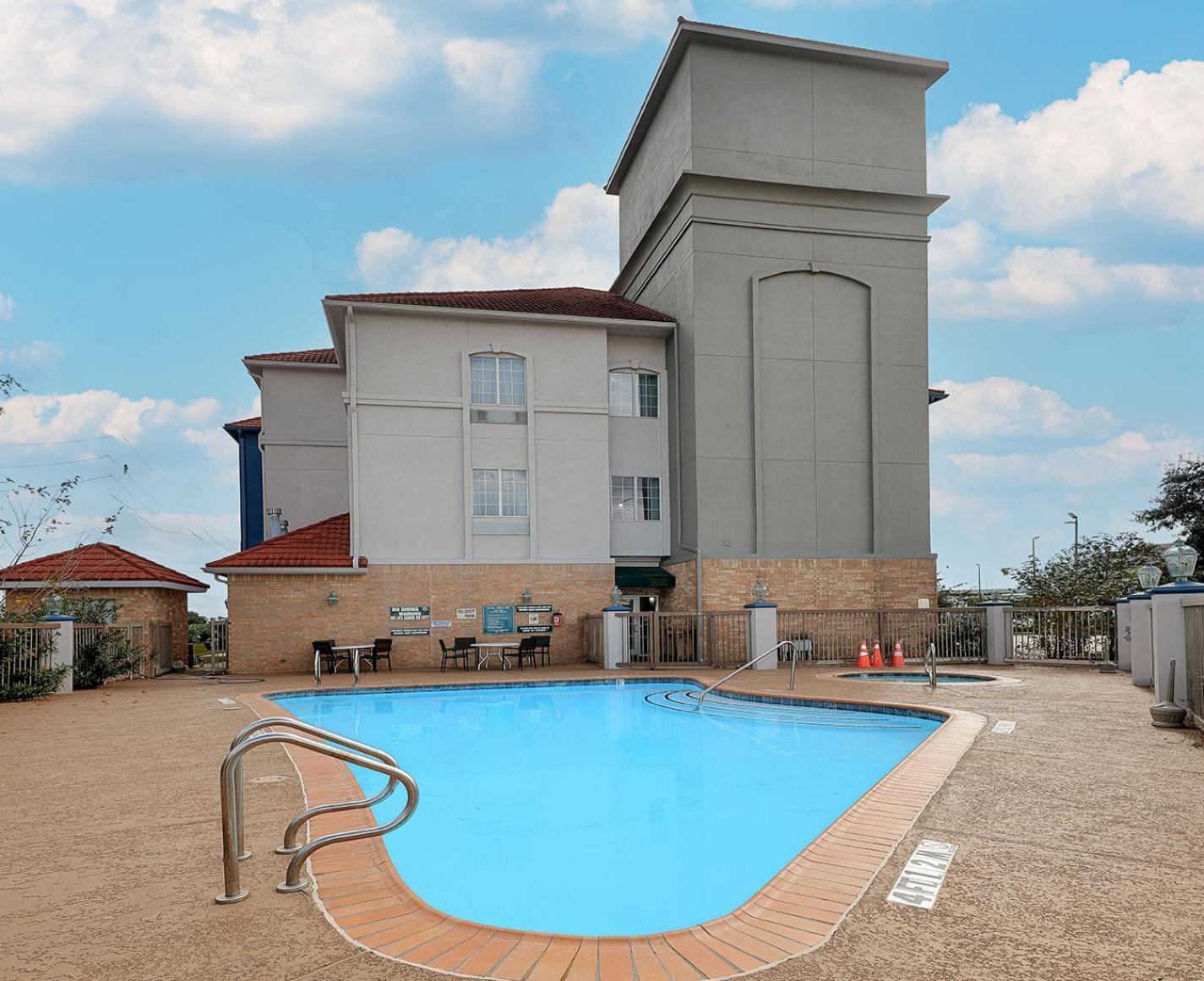 Hotel Sonesta Essential Houston Westchase Exterior foto